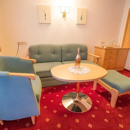 Haus Markus Bed & Breakfast 3*