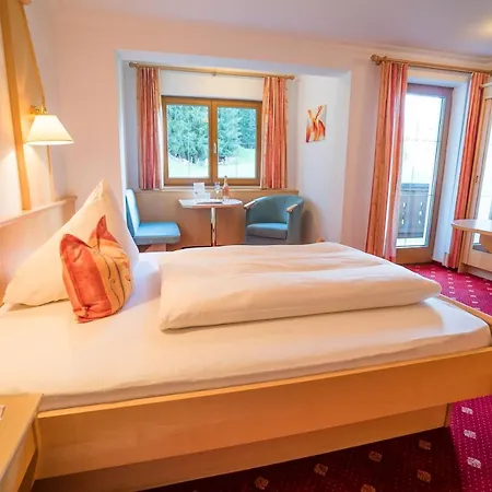 לינה וארוחת בוקר Haus Markus 3*