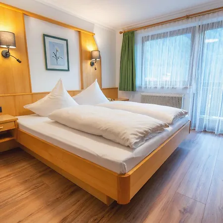 לינה וארוחת בוקר Haus Markus טוקס