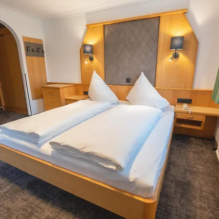 לינה וארוחת בוקר Haus Markus